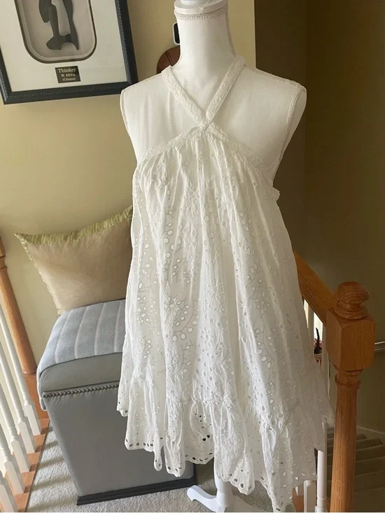 NWOT-LUCENA BRODERIE
ANGLAISE DRESS IN
WHITE- - Picture 11 of 13